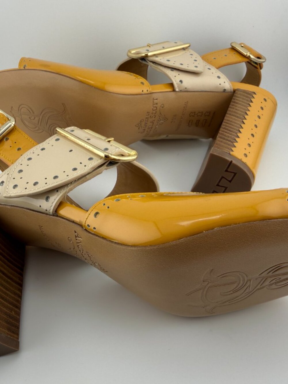 BRAND NEW! OFFICE OF ANGELA SCOTT MS. NELLIE SLINGBACK SANDAL - Picture 4 of 4